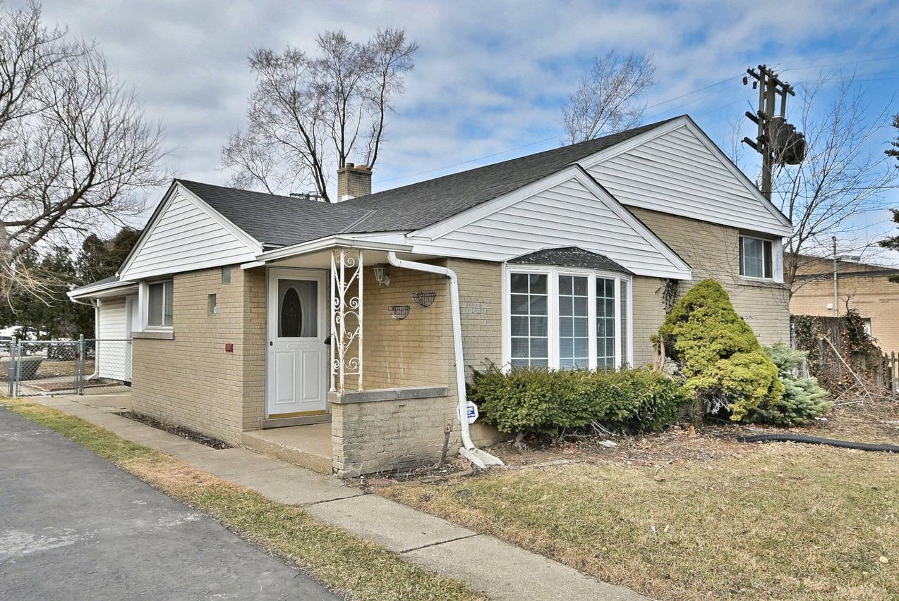 [Address Hidden by Seller], Lincolnwood, IL 60712
