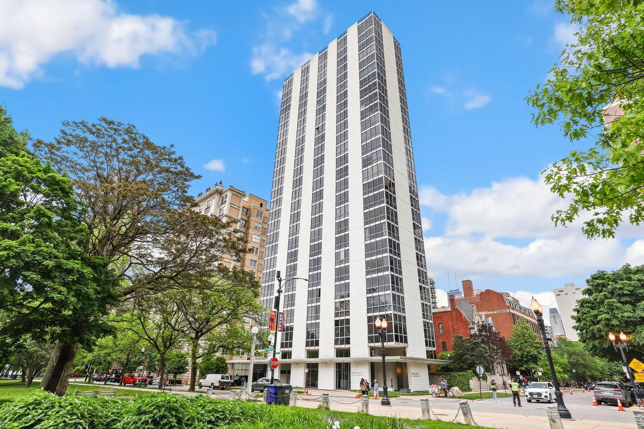 1555 N Dearborn Pkwy. #6E, Chicago, IL 60610