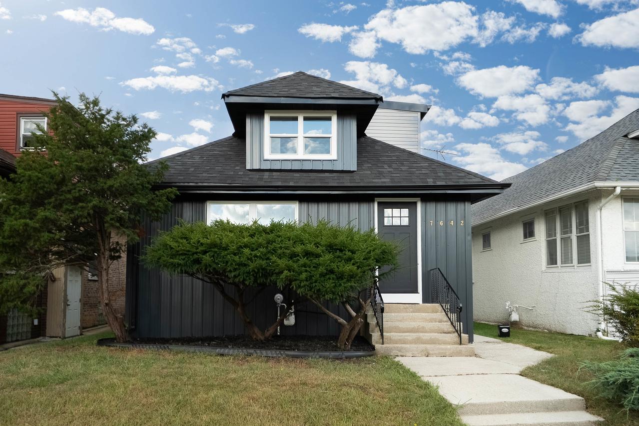 7642 S Merrill Ave., Chicago, IL 60649