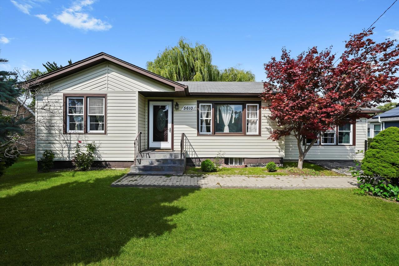 5610 W 85th St., Burbank, IL 60459