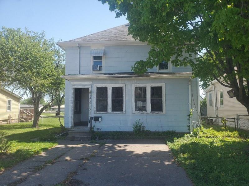 1306 17th St., East Moline, IL 61244