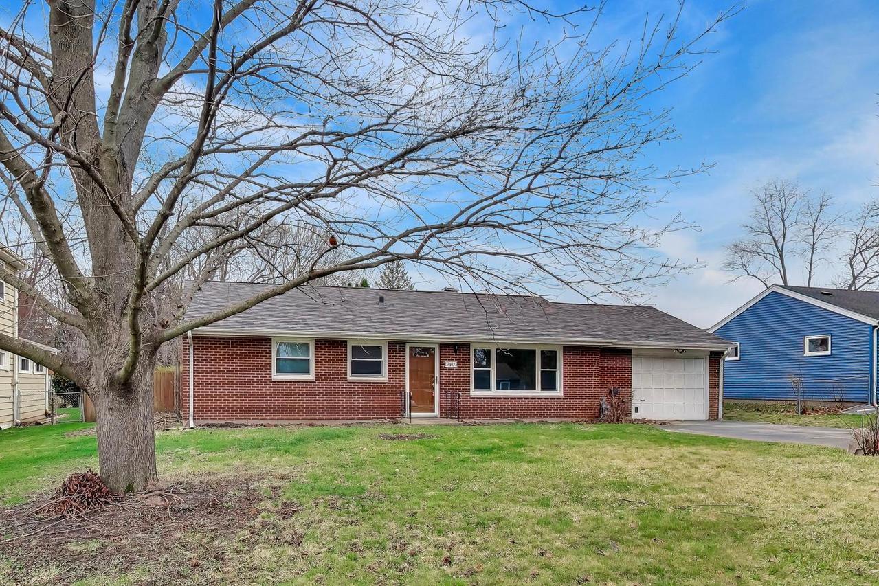 2917 Virginia Ave., Mchenry, IL 60050