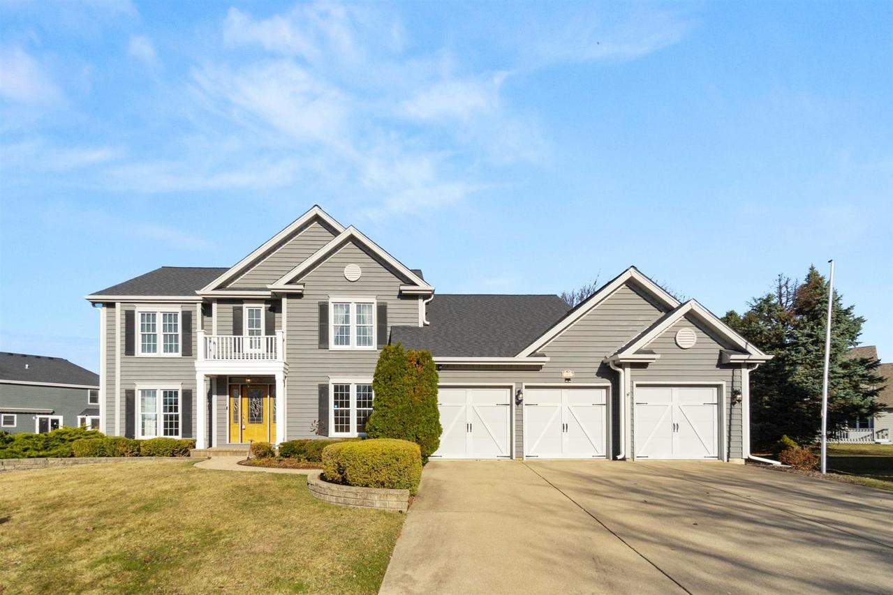 1007 Hollingswood Ct., Naperville, IL 60564