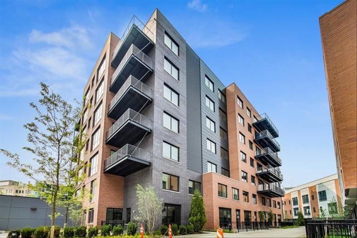 1648 W Division St. #208, Chicago, IL 60622