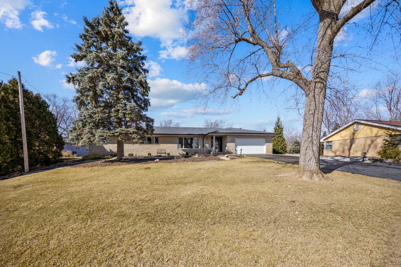 13210 S 85th Ave., Palos Park, IL 60464