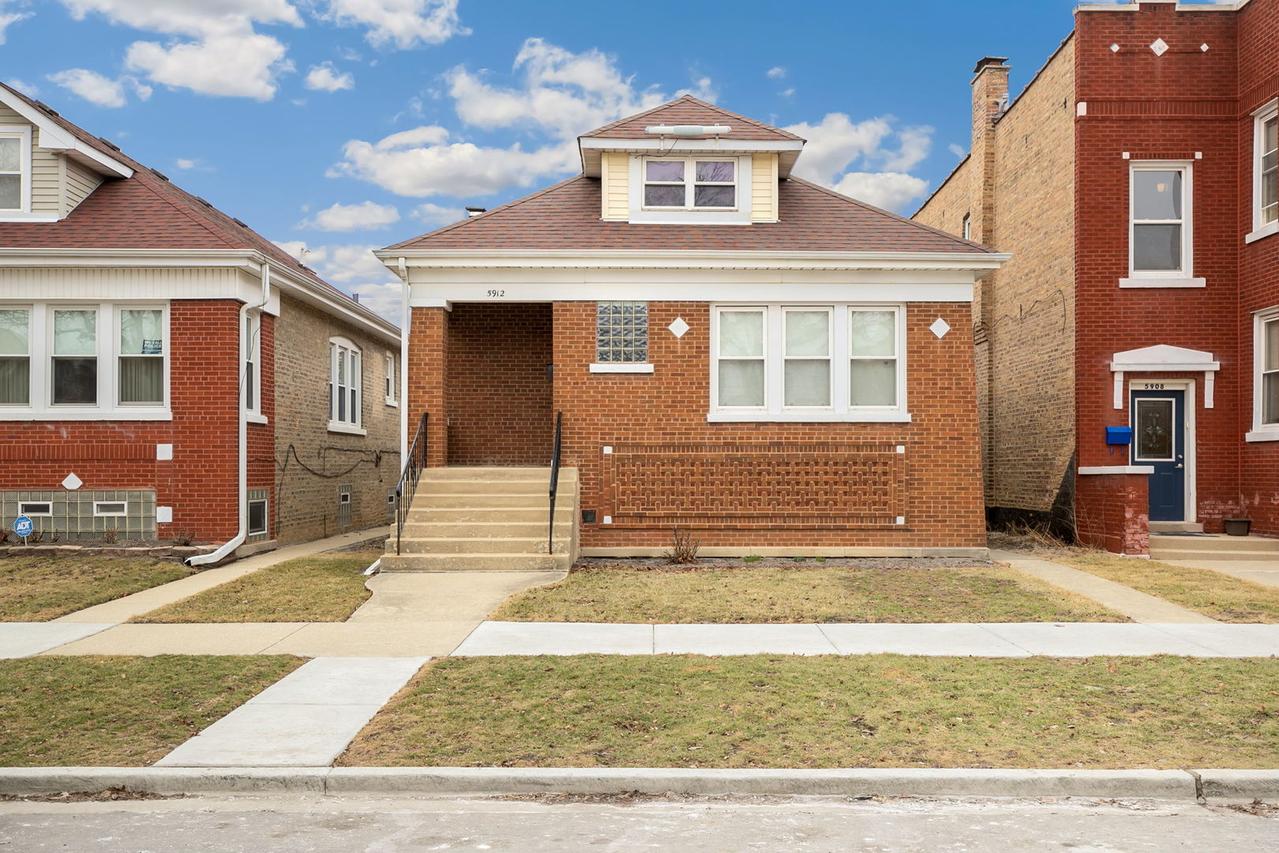 5912 W Wilson Ave., Chicago, IL 60630