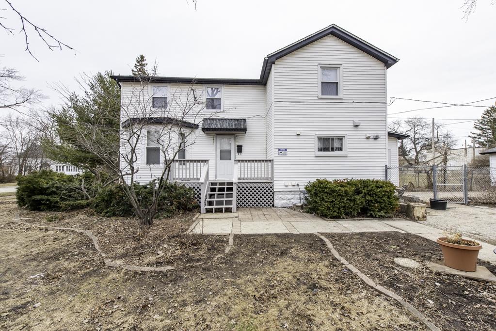 2415 Gilboa Ave., Zion, IL 60099