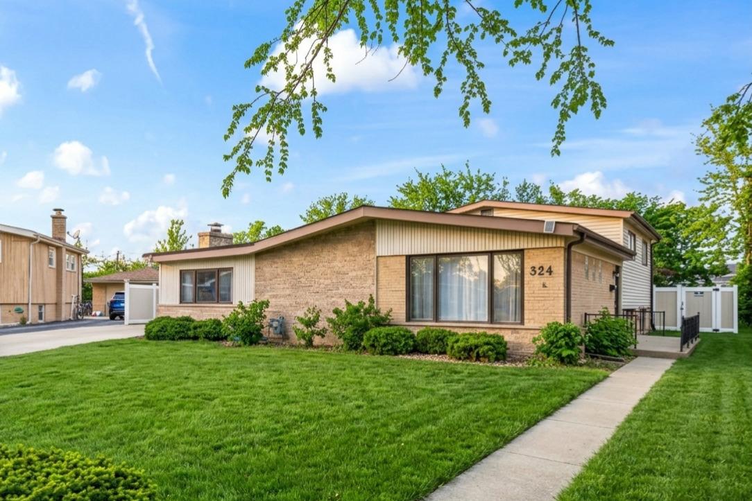 324 Warren Rd., Glenview, IL 60025