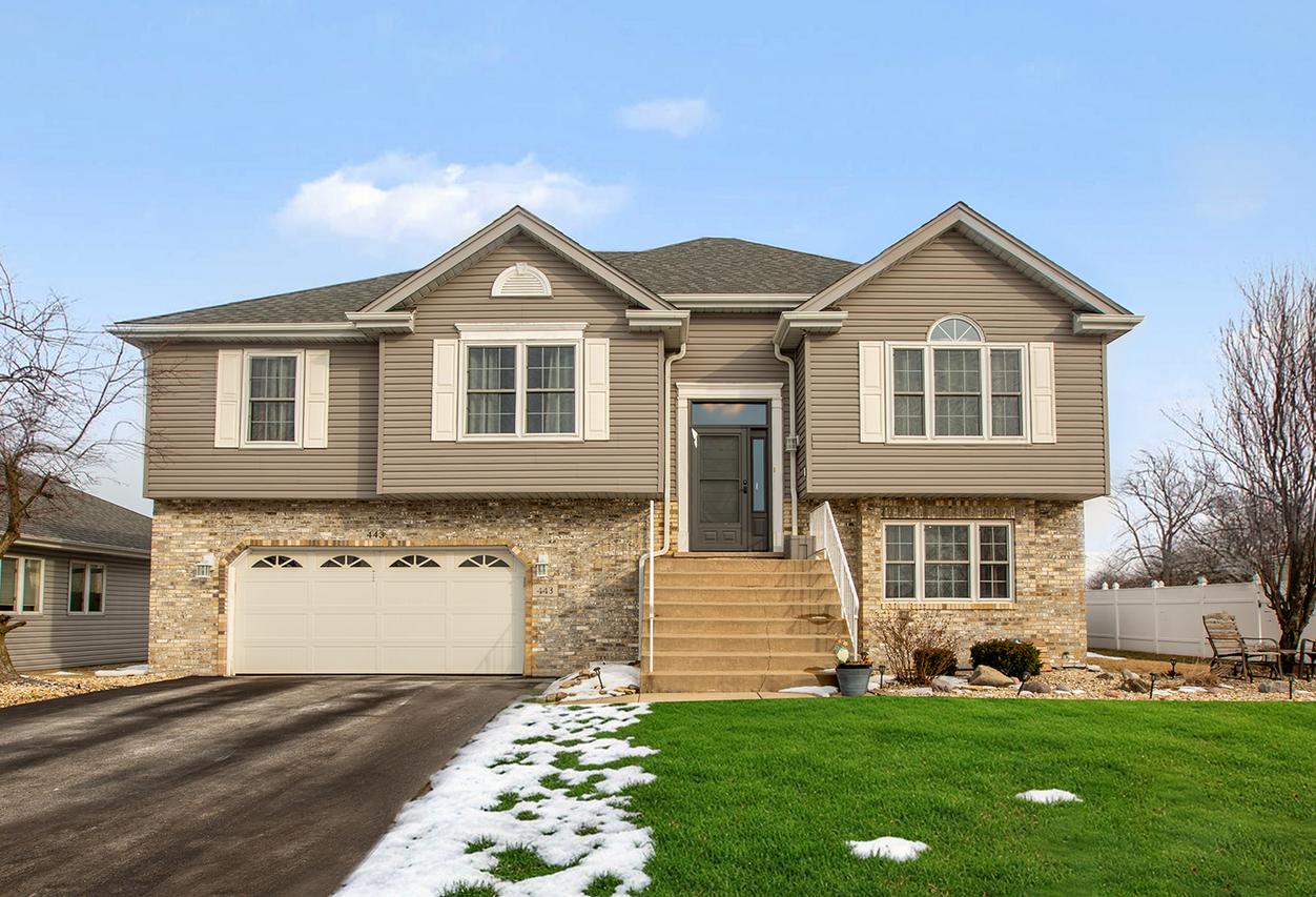 443 Danielle Rd., Matteson, IL 60443