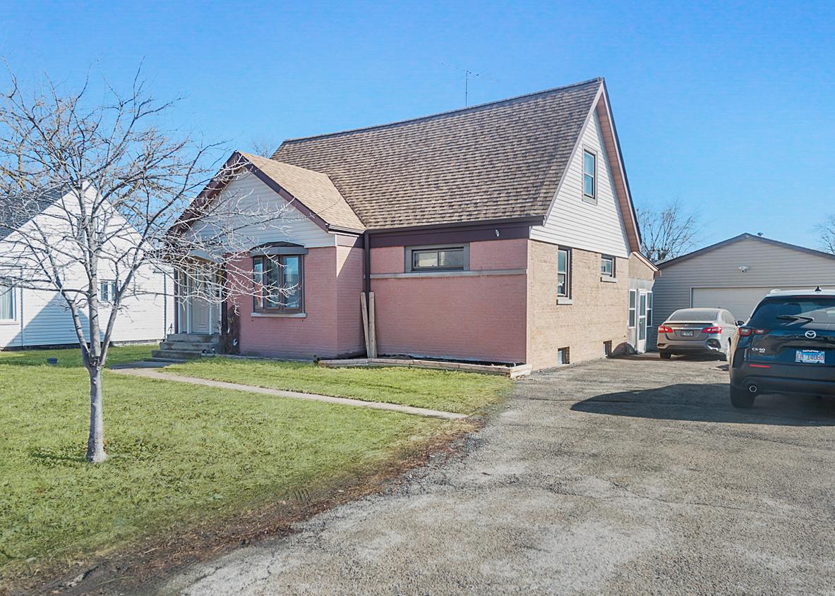 809 N Wolf Rd., Melrose Park, IL 60164