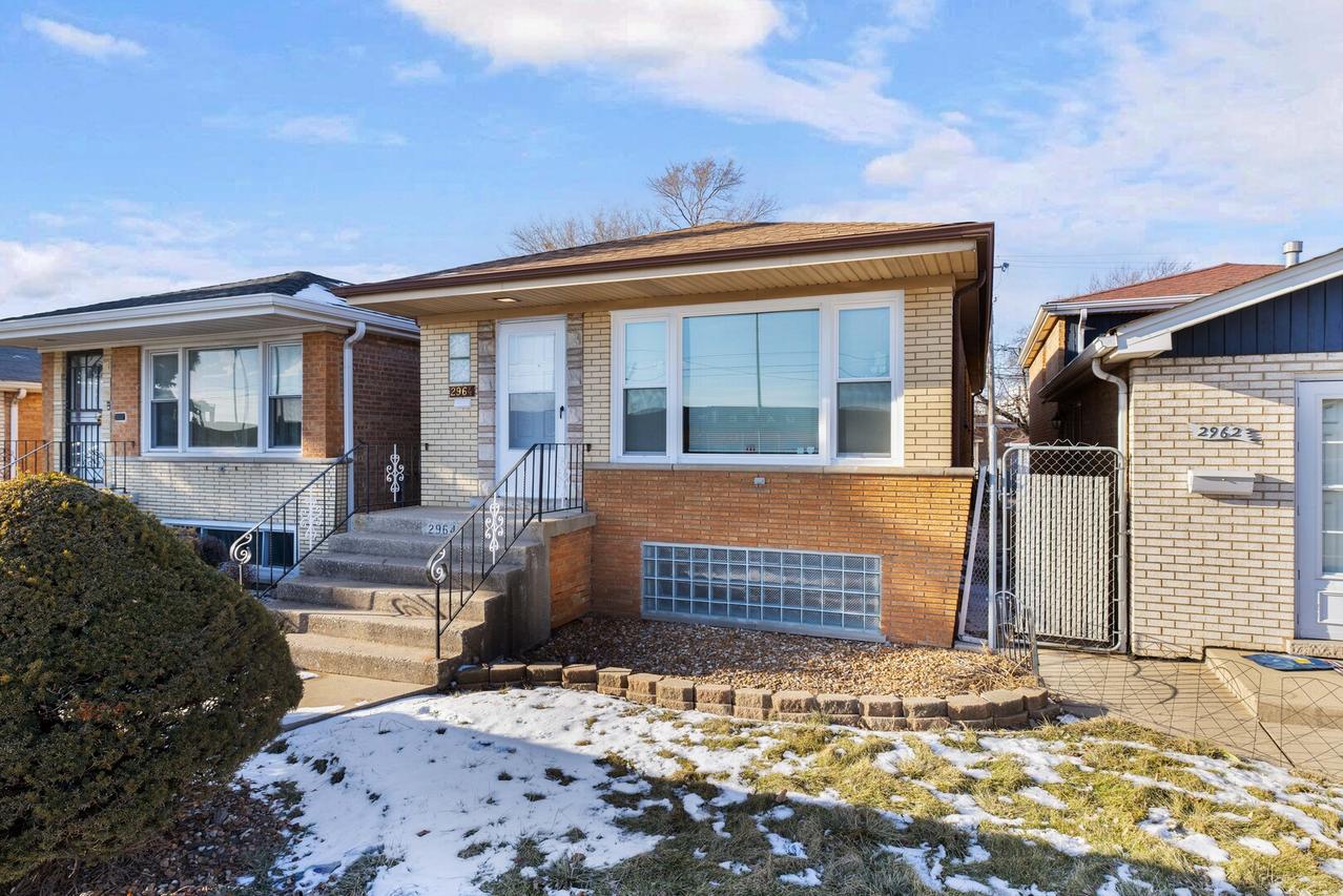 2964 W Columbus Ave., Chicago, IL 60652