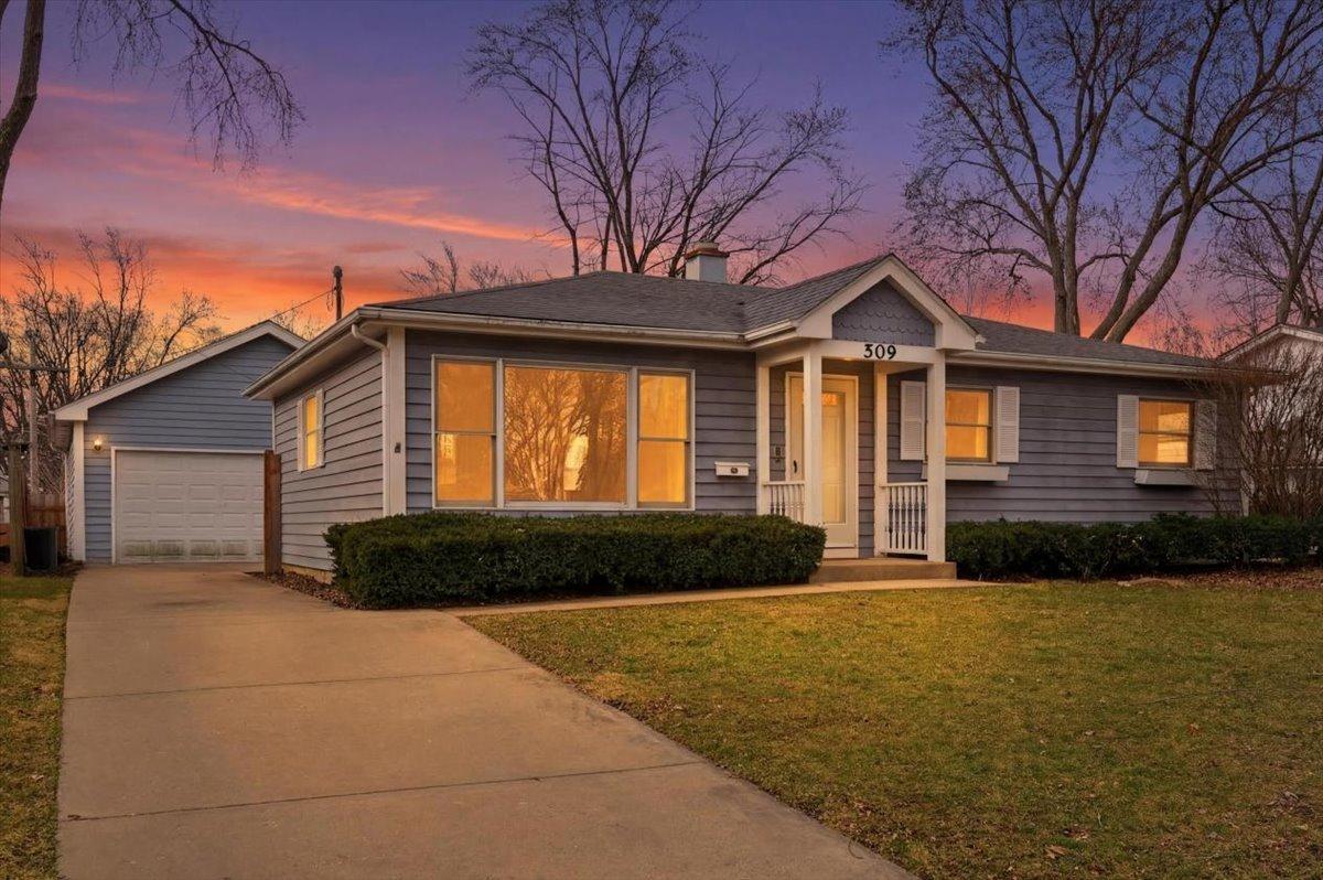 509 Bonniebrook Ave., Mundelein, IL 60060