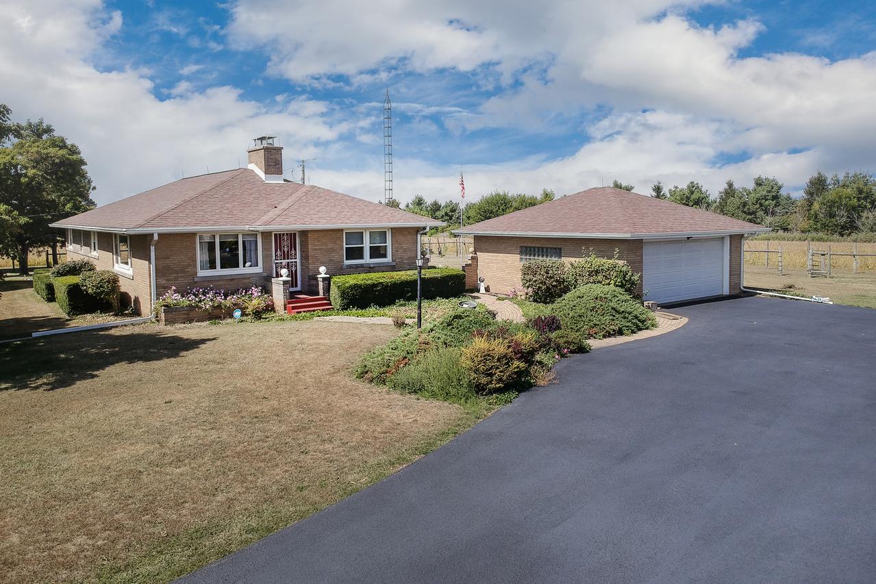 29428 E 500 North Rd., Leroy, IL 61752