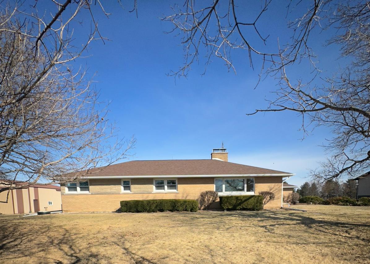 29428 E 500 North Rd., Leroy, IL 61752