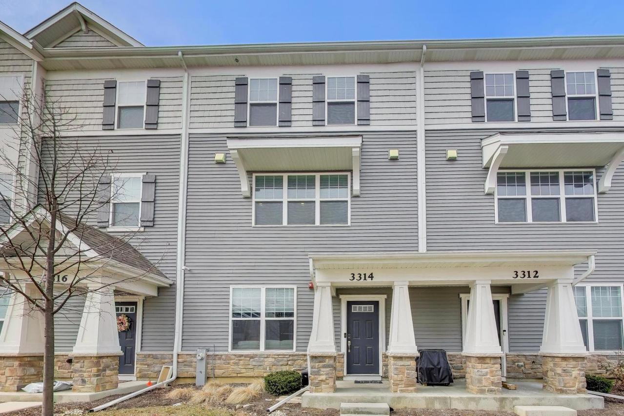 3314 Trillium Cir., Rolling Meadows, IL 60008