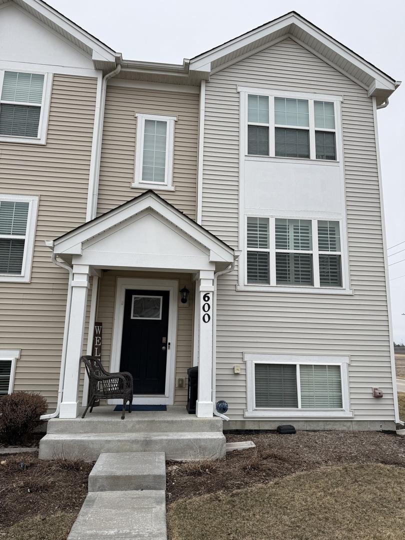 600 Spring Leaf Dr., Joliet, IL 60431