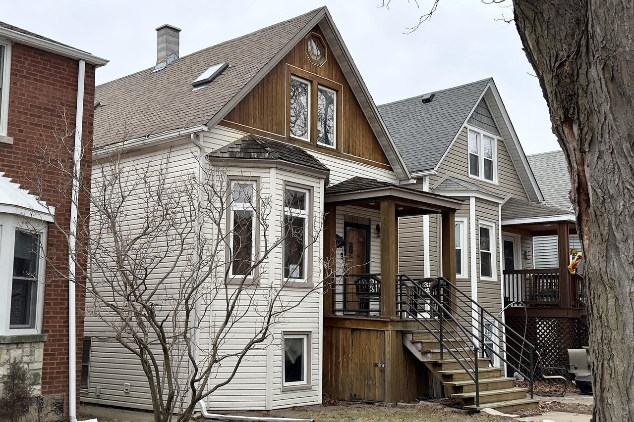 [Address Hidden by Seller], Chicago, IL 60618