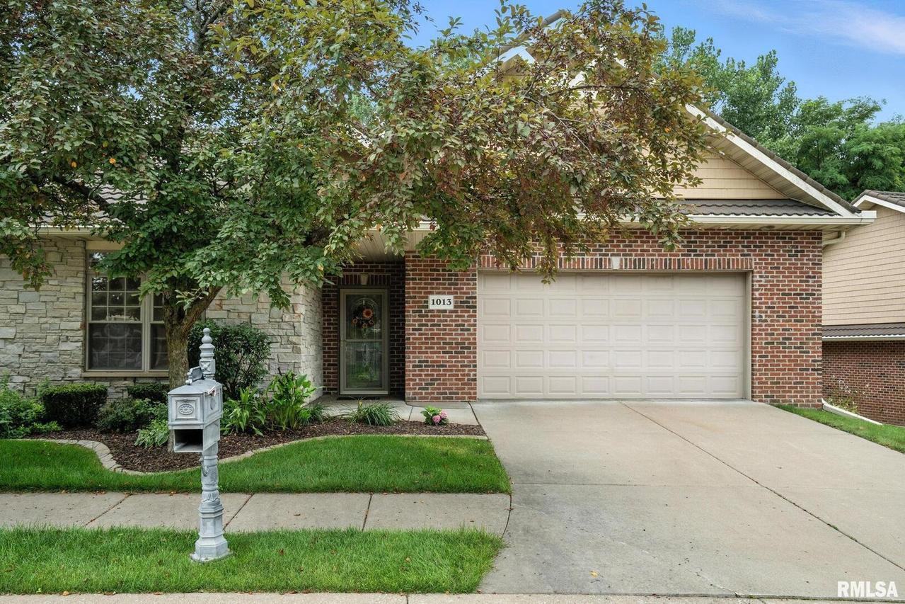 1013 2nd Street Ct., Moline, IL 61265