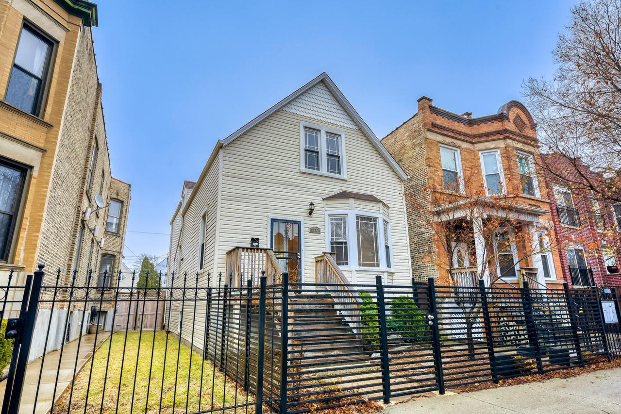 2737 N Central Park Ave., Chicago, IL 60647