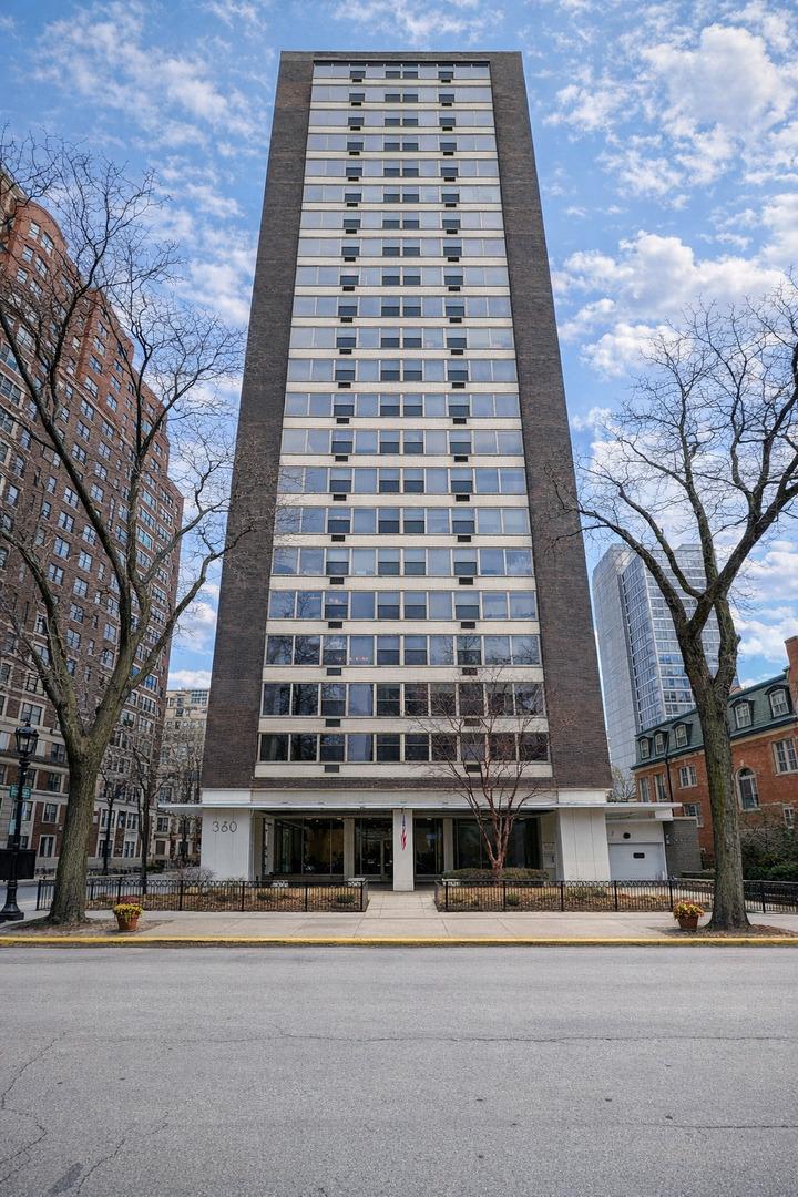 360 W Wellington Ave. #5E, Chicago, IL 60657