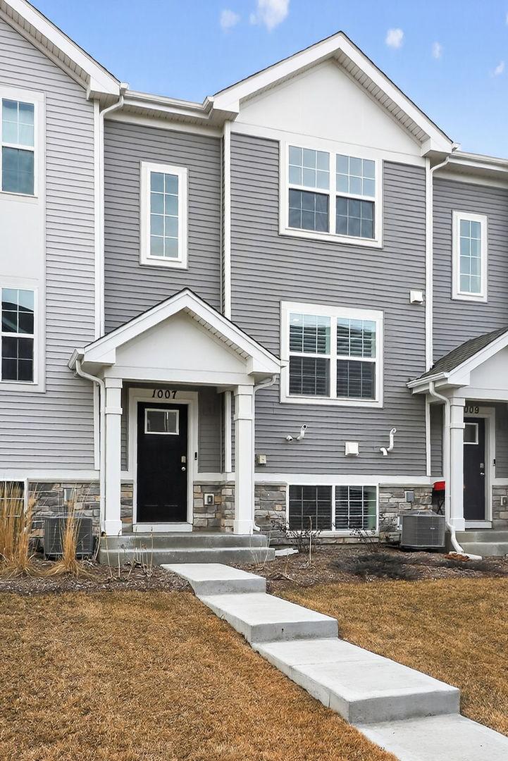 1007 Briar Glen Ct., Hampshire, IL 60140