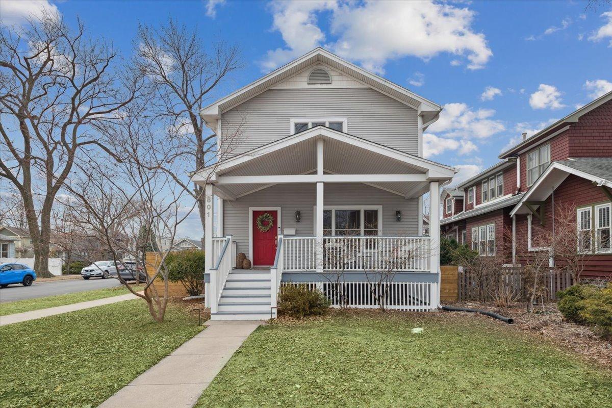 801 N Harvey Ave., Oak Park, IL 60302