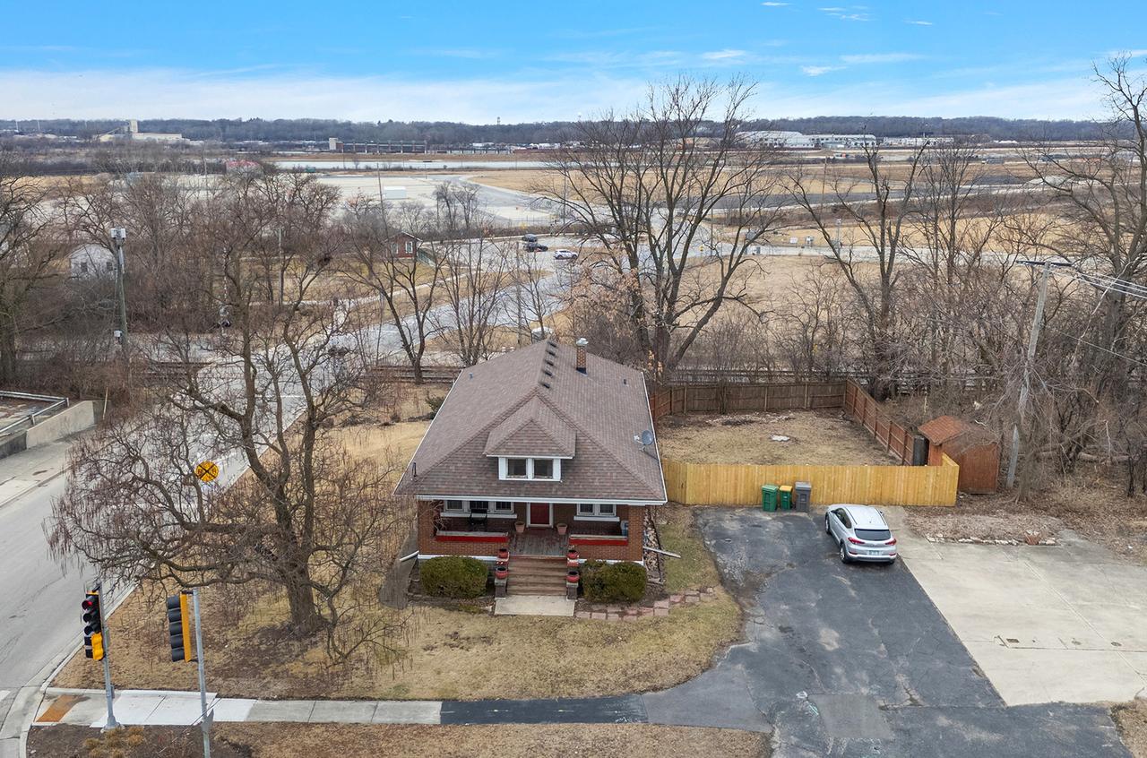 107 S State St., Lockport, IL 60441