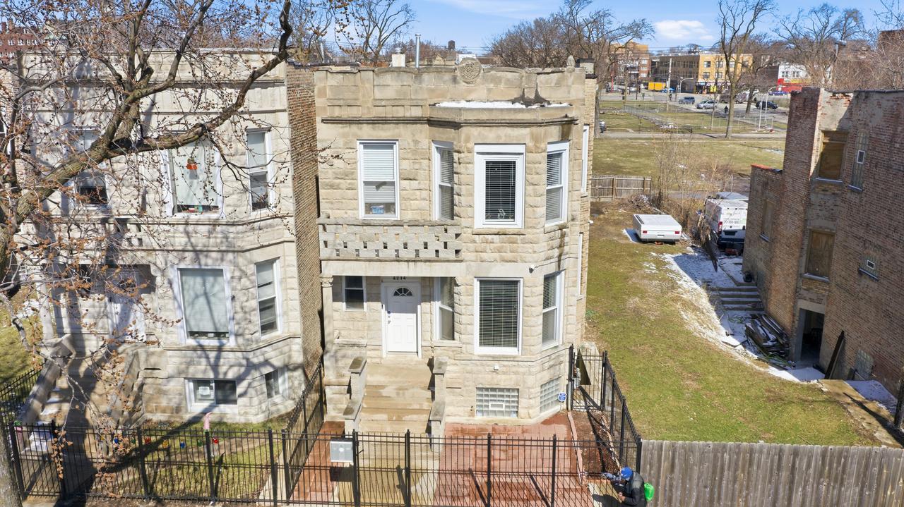 4214 W Wilcox St., Chicago, IL 60624