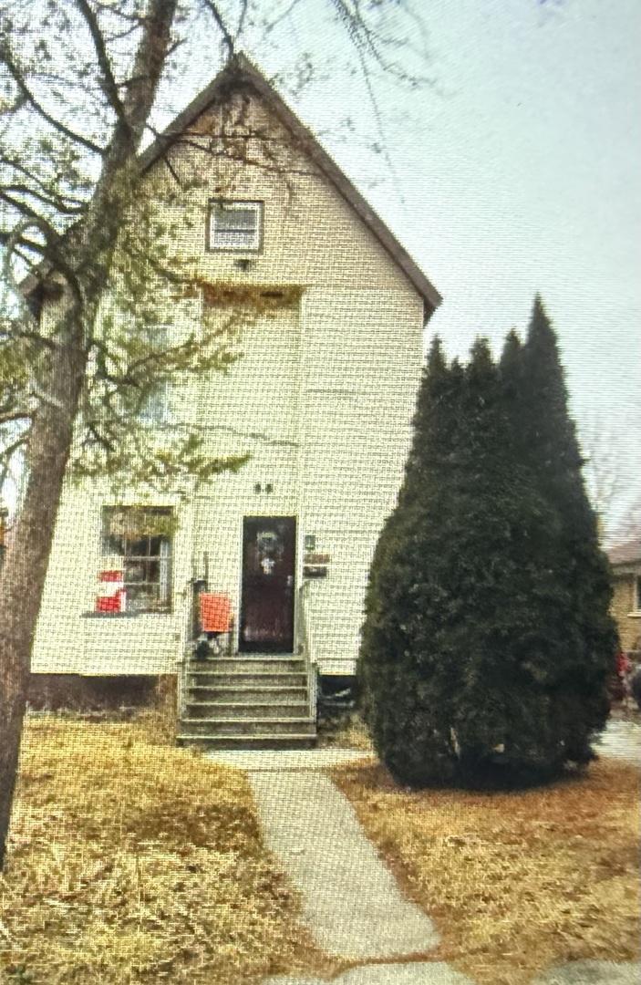 14438 Des Plaines St., Harvey, IL 60426