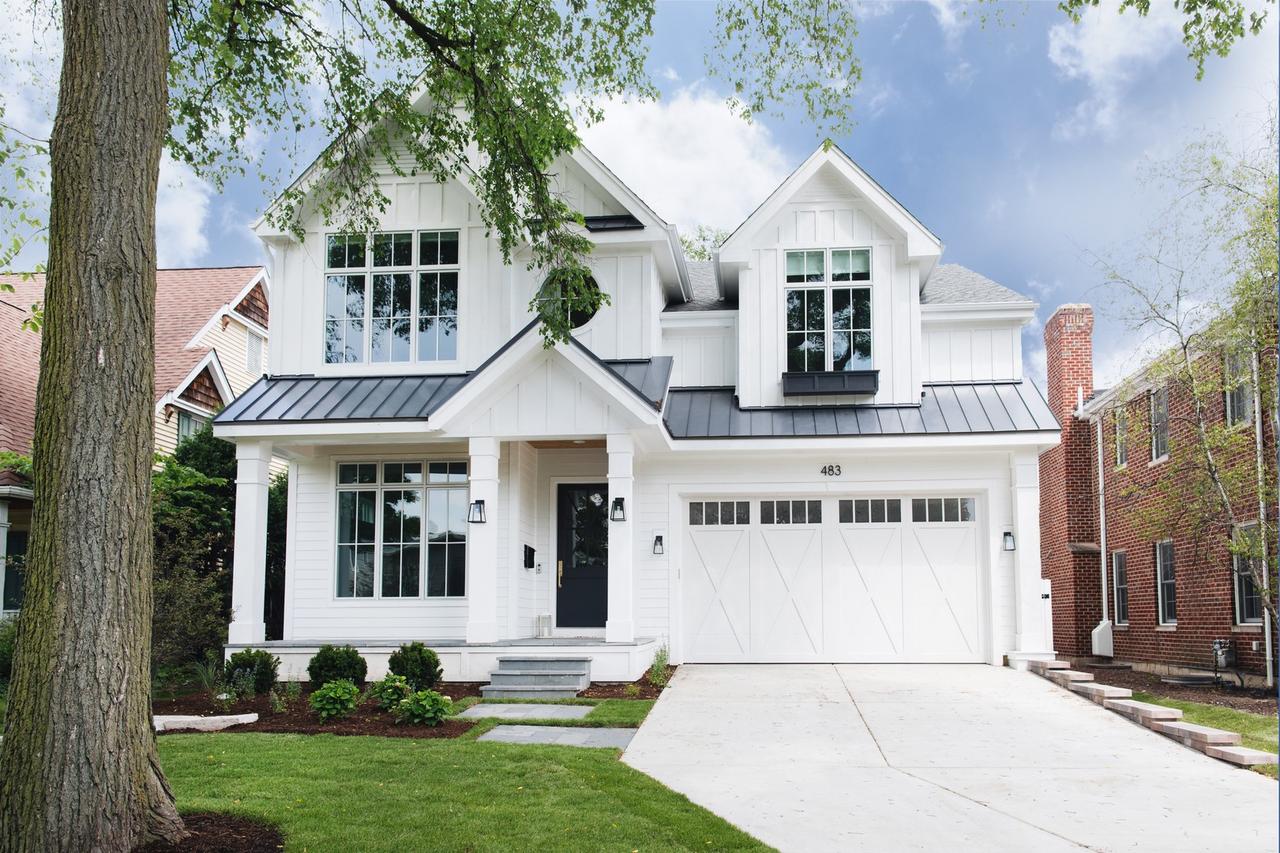 837 N Loomis St., Naperville, IL 60563