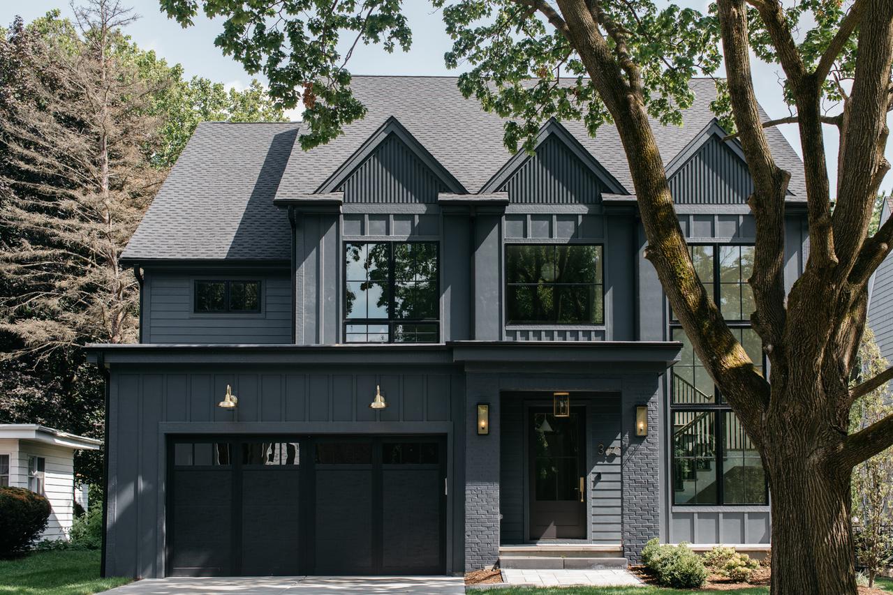 837 N Loomis St., Naperville, IL 60563