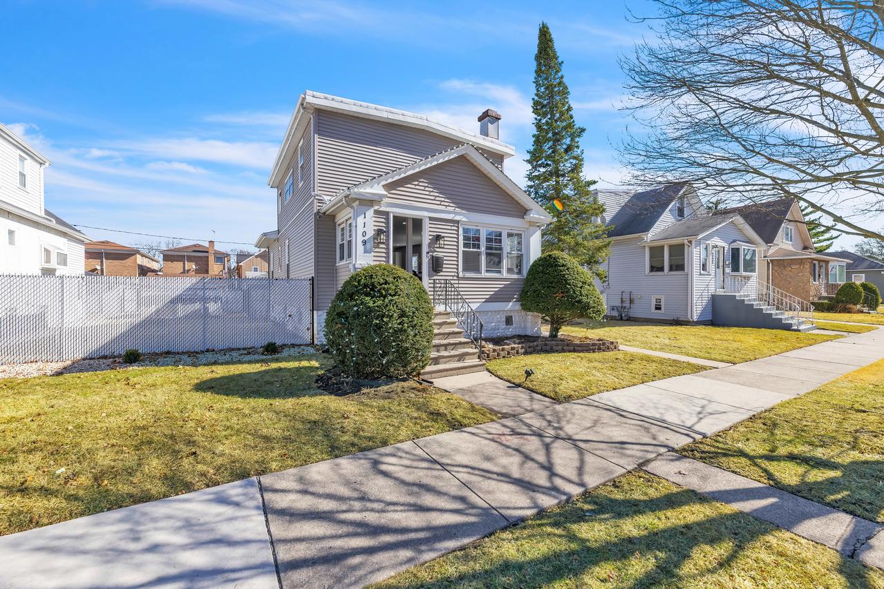1109 N 12th Ave., Melrose Park, IL 60160