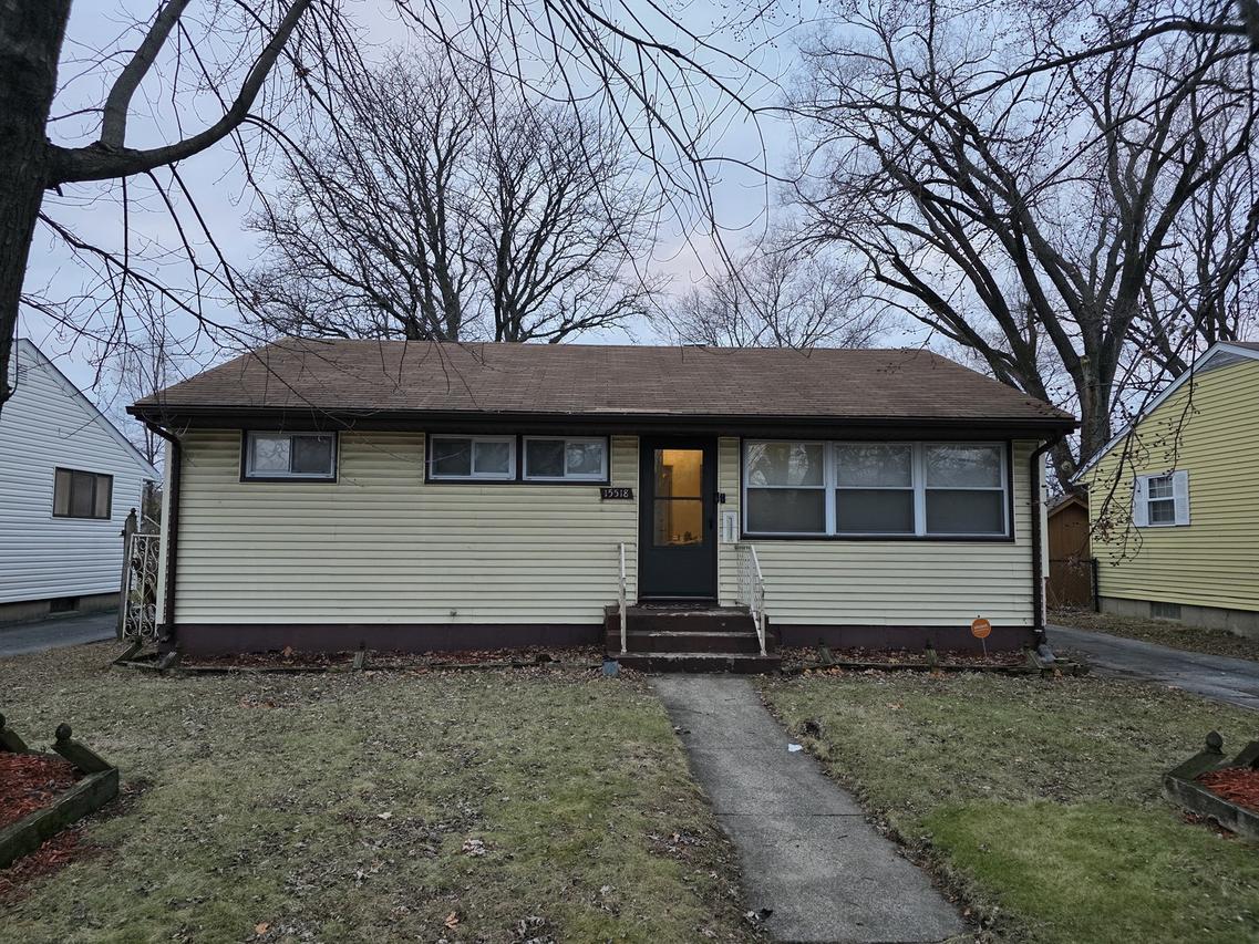 15518 Maple St., South Holland, IL 60473