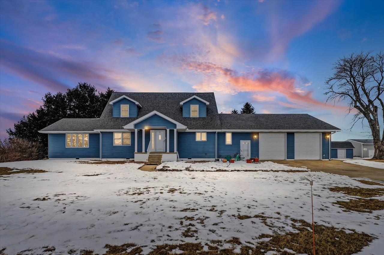 6106 N Lincoln Ave., Champaign, IL 61822