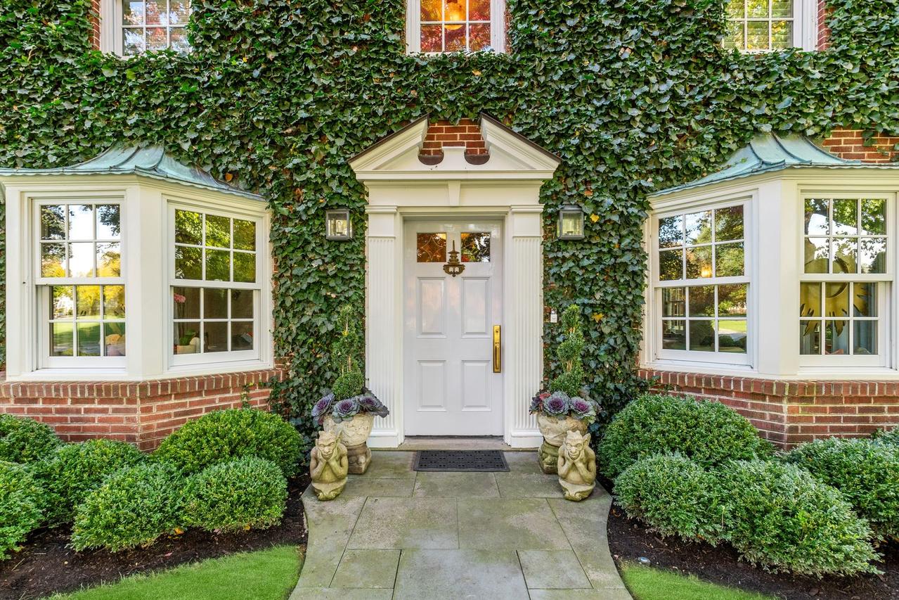 85 Sunset Pl., Lake Forest, IL 60045