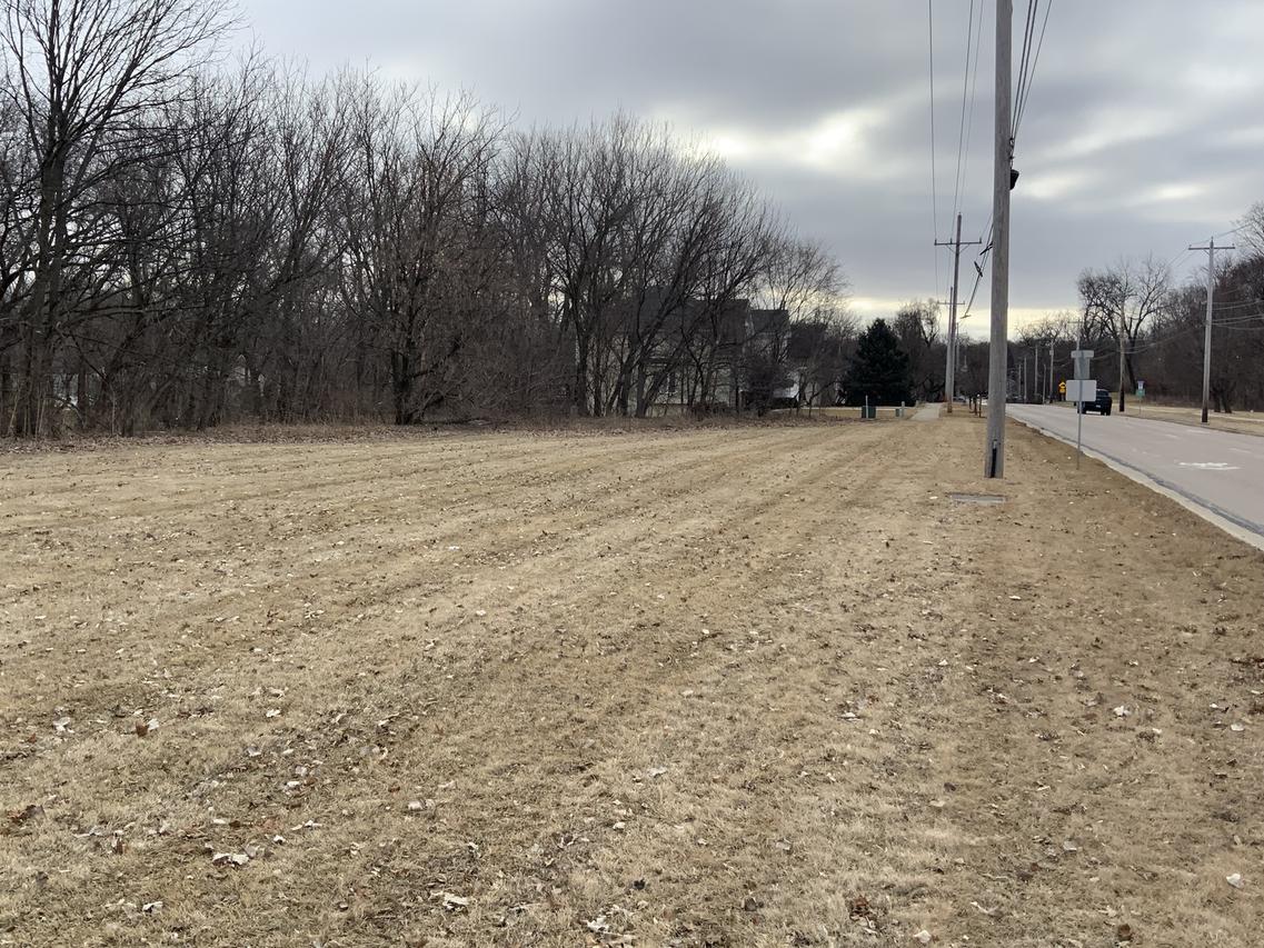 1009 S 9th Ave., St. Charles, IL 60174