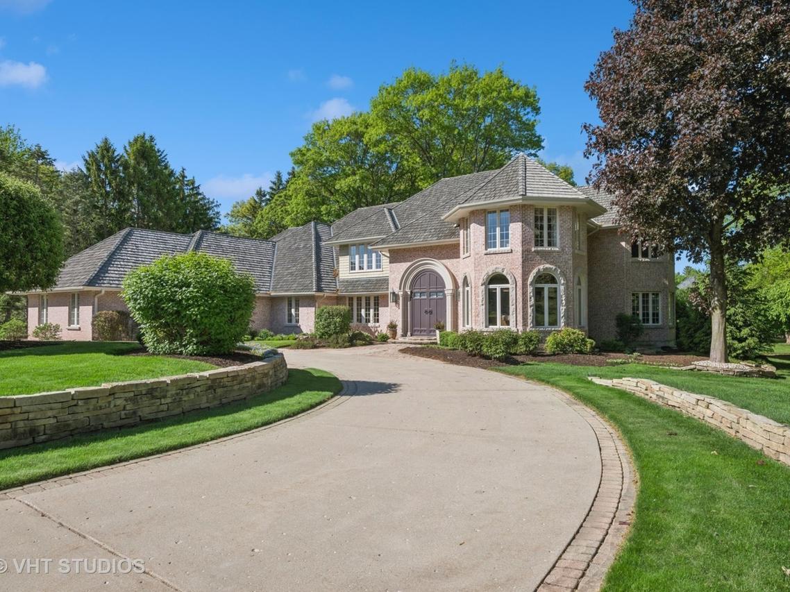 33 Ketterling Ct., North Barrington, IL 60010