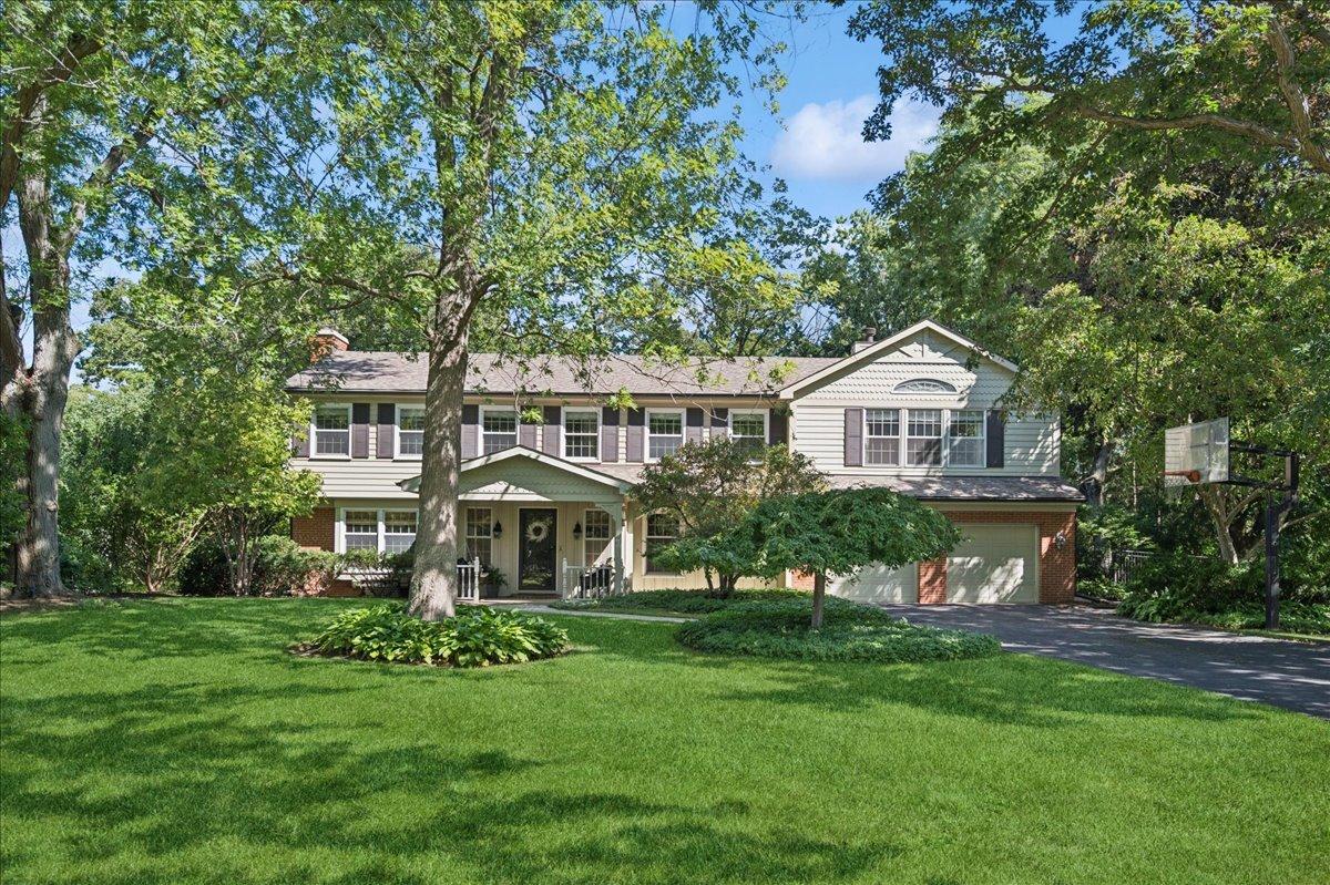 1454 Arcady Dr., Lake Forest, IL 60045