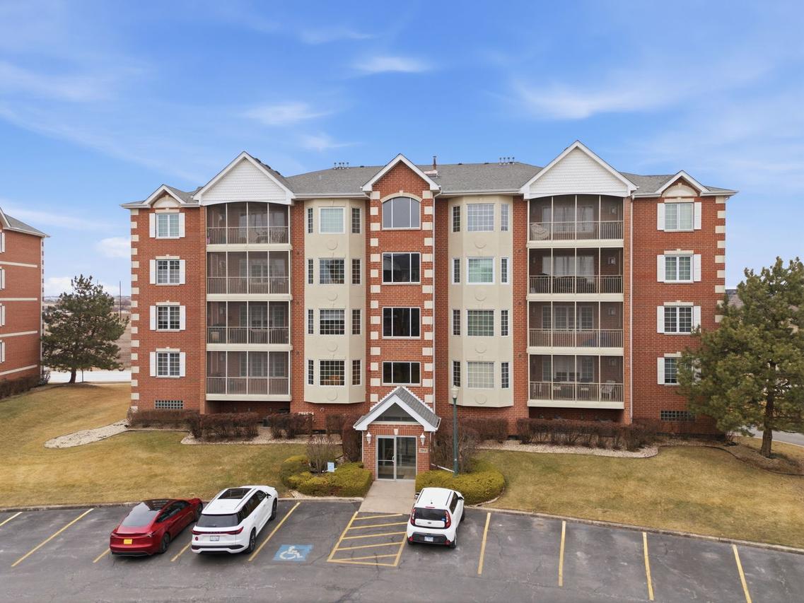 7912 Trinity Cir. #2NW, Tinley Park, IL 60487
