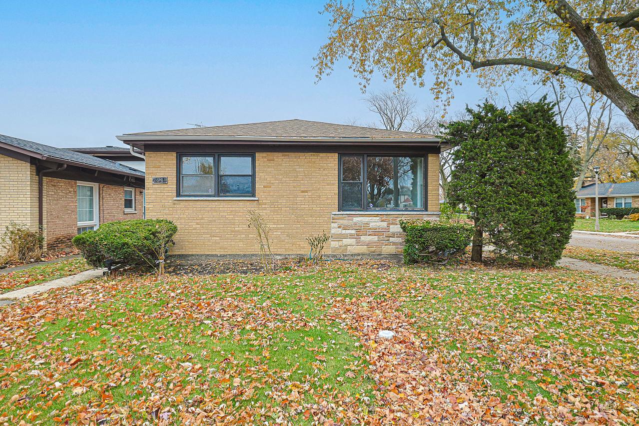 7501 East Prairie Rd., Skokie, IL 60076