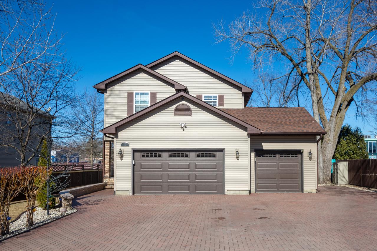 10 Matts Rd., Fox Lake, IL 60020