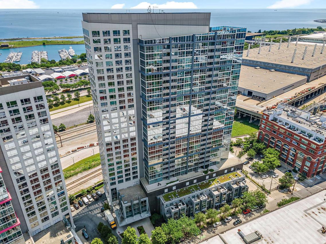 1901 S Calumet Ave. #807, Chicago, IL 60616