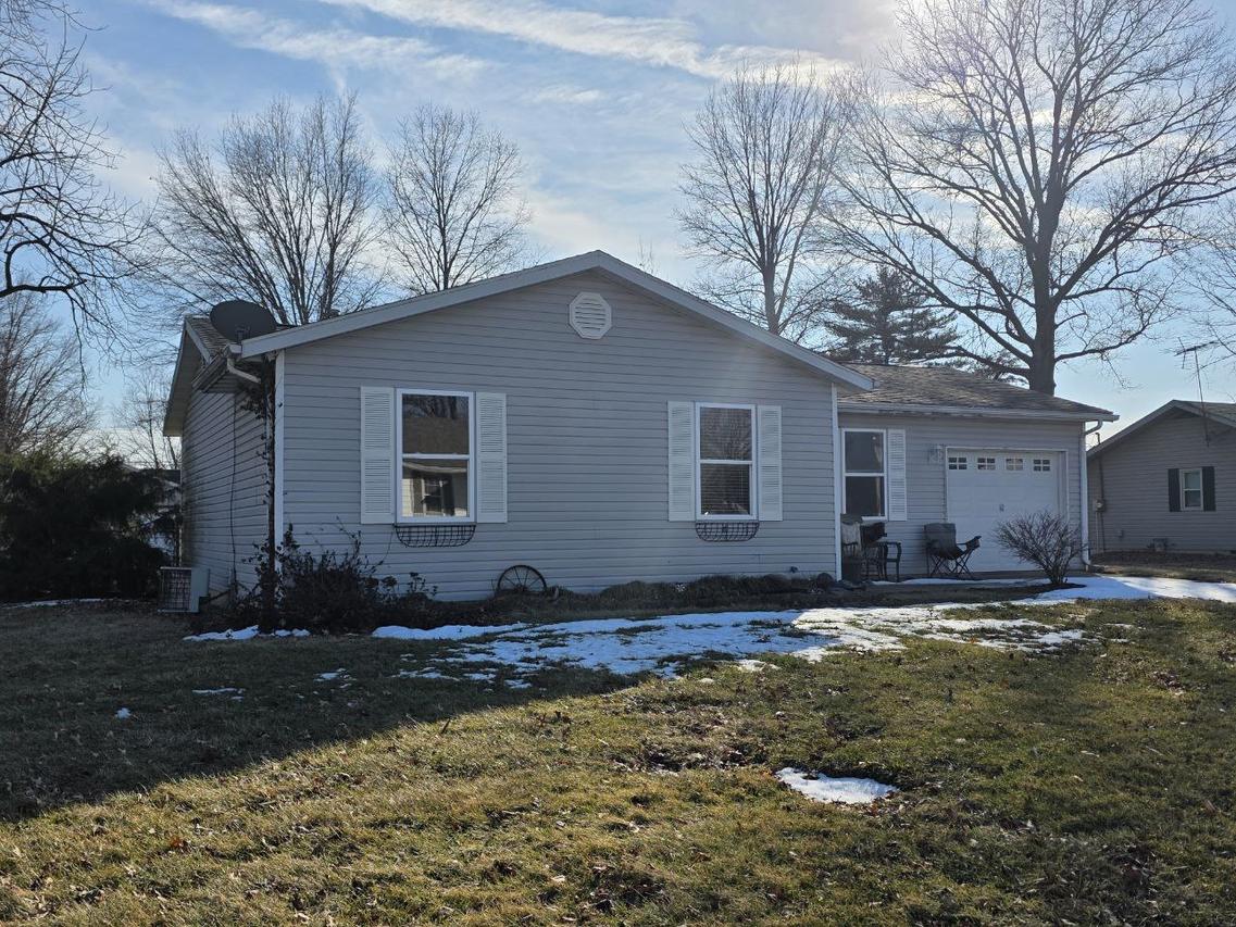 310 W 4th South St., Mount Olive, IL 62069