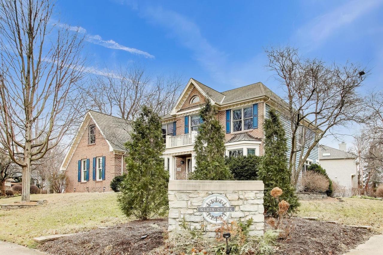 26W401 Torrey Pines Ct., Winfield, IL 60190