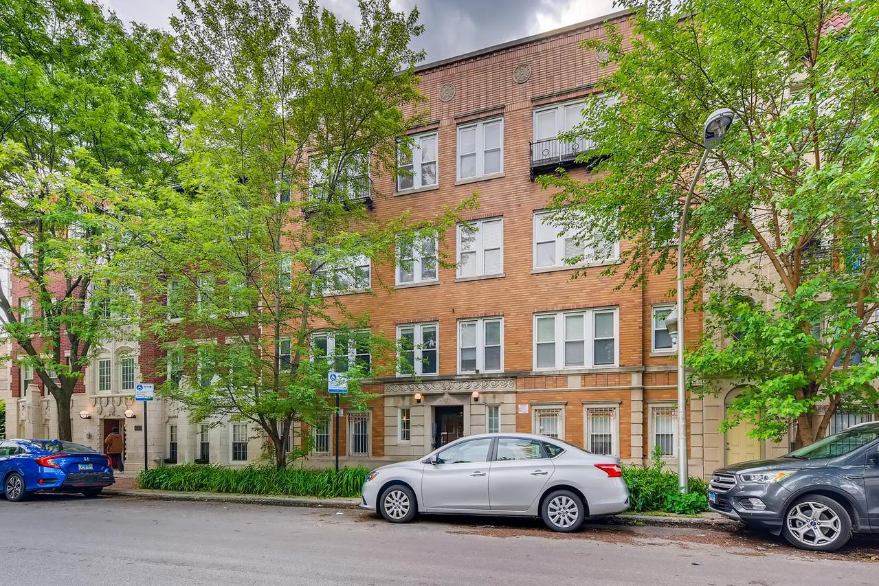 6812 N Wayne Ave. #1G, Chicago, IL 60626