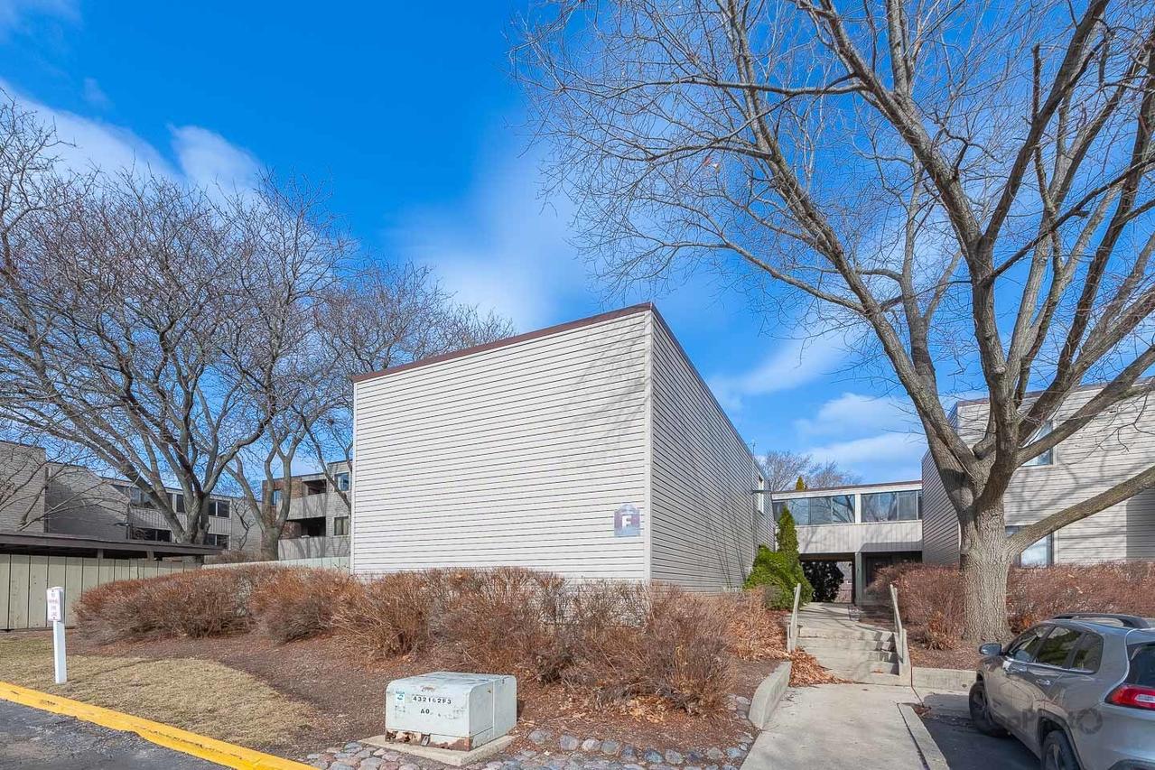 1840 W Highland Ave. #E-105, Elgin, IL 60123