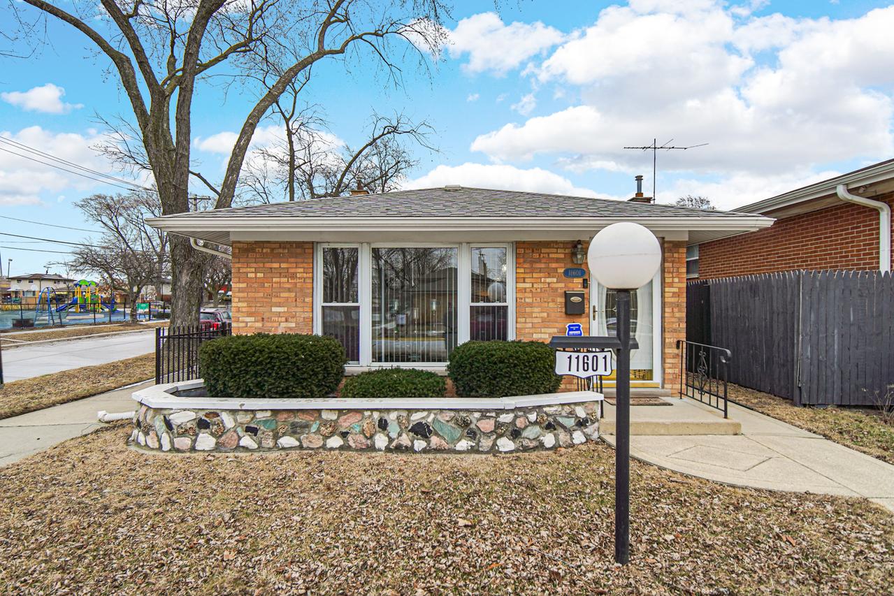 11601 S Ada St., Chicago, IL 60643
