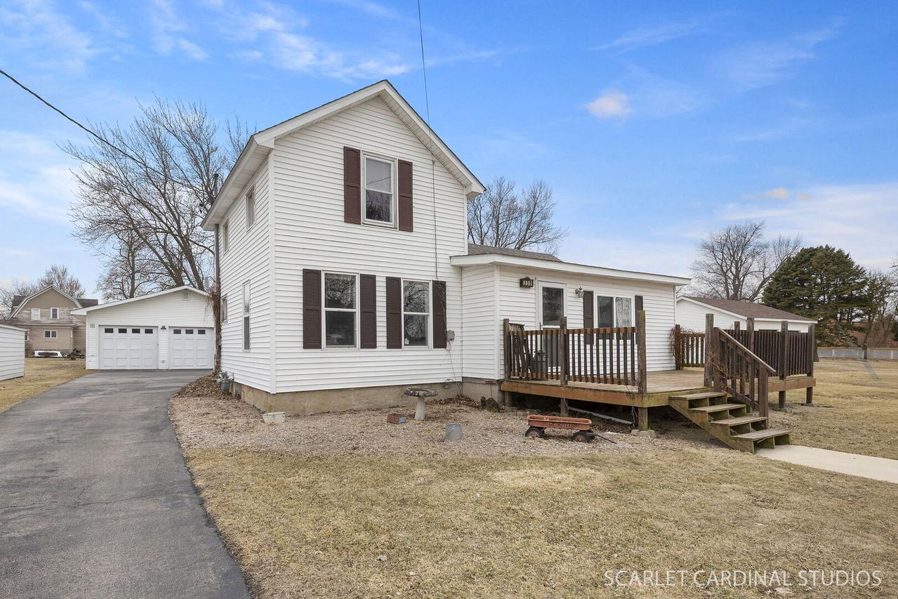 359 Wyoming Ave., Paw Paw, IL 61353