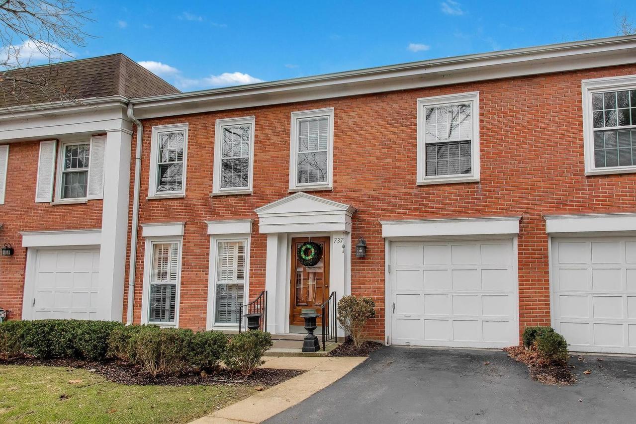 737 York Ct., Northbrook, IL 60062