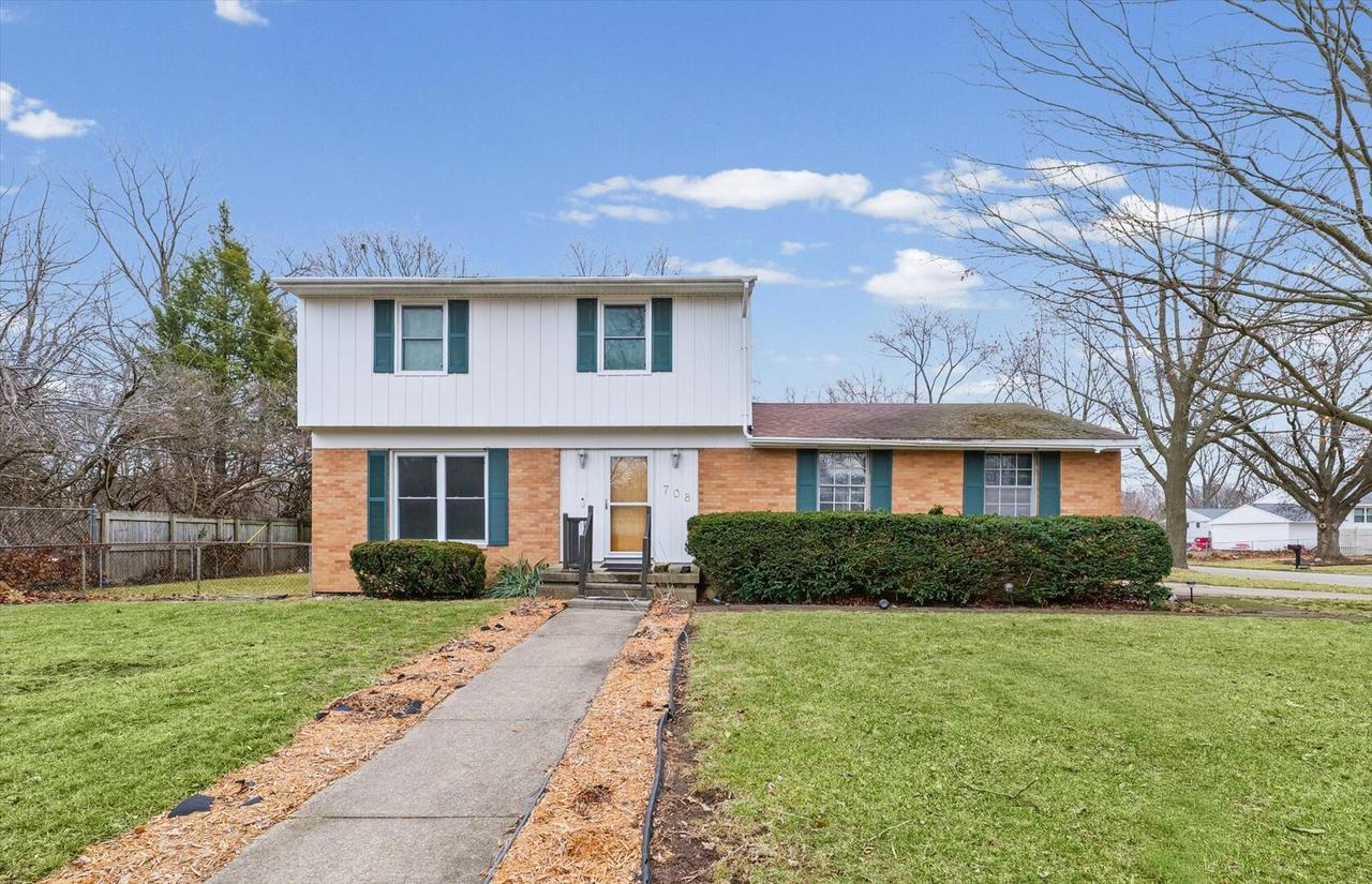 708 Stratford Dr., Champaign, IL 61821
